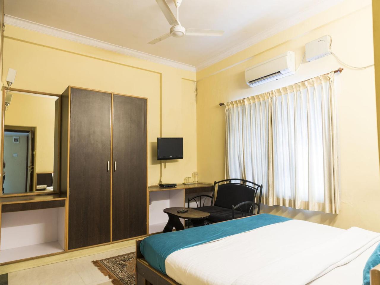 Oyo 4606 Hotel Maple Green Suites Bangalore Exterior foto