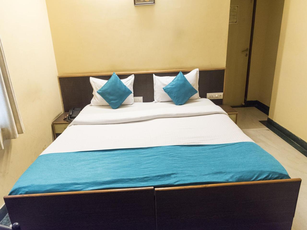 Oyo 4606 Hotel Maple Green Suites Bangalore Exterior foto
